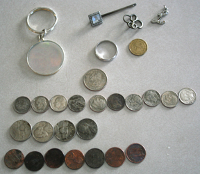 Metal-Detecting---Found-A-Ring...