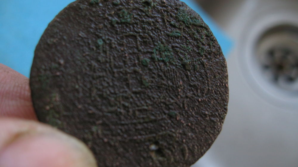 36mm-Coin-Found-In-Uk,-Please-Try-And-Identify.