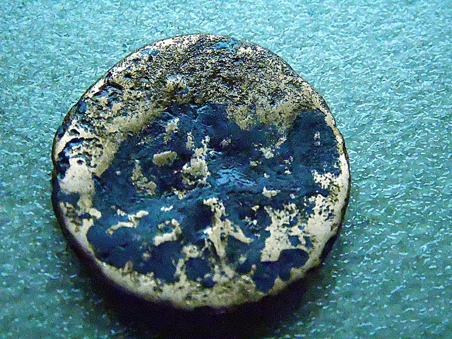 Can-You-Help-Me-Identify-This-Big-Shiny-Coin?