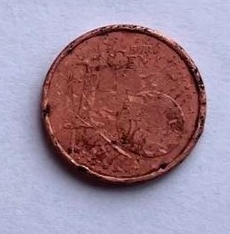 Greece-1-Euro-Cent-2007-Mint-Error-Or-A-Damaged-Coin?
