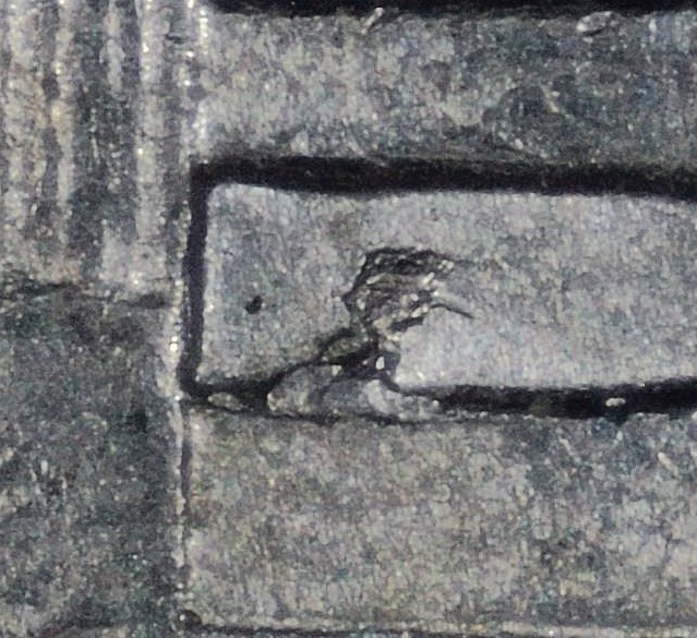 2016-P-Nickel:-Interesting-Die-Chip-In-Left-Archway