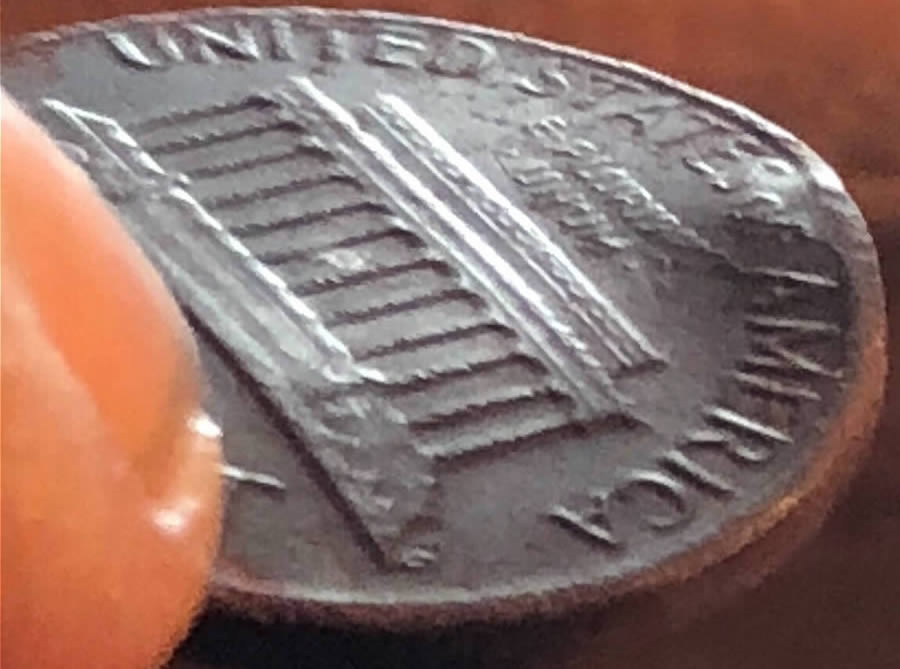 Strange-Memorial-Lincoln-Penny-Shape-Interesting-To-See