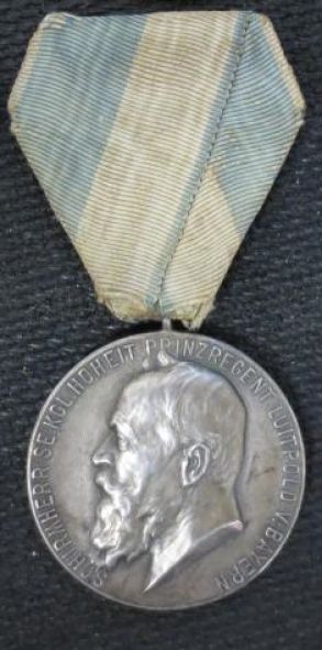 I-Have-A-Hand-Full-Of-Medals-I-Need-Help-Identifying