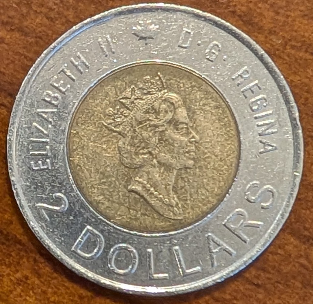 2000-2-Dollar-Pedestal-0-Real-Or-Fake?