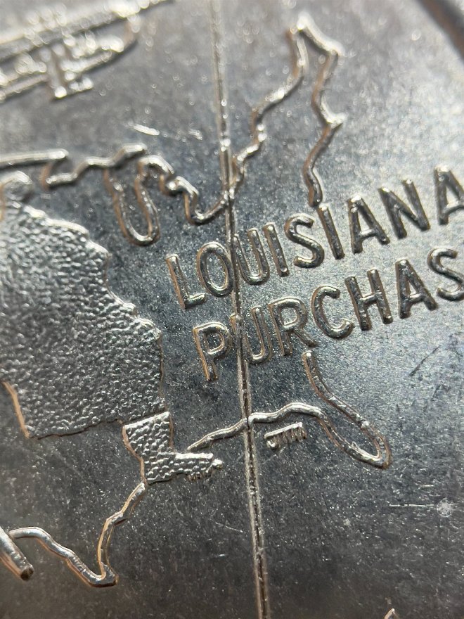 2002-D-Louisiana-Quarter---Weird-Line