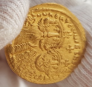 Fake-Solidus--Yes-Or-No?-What-Do-You-Think?