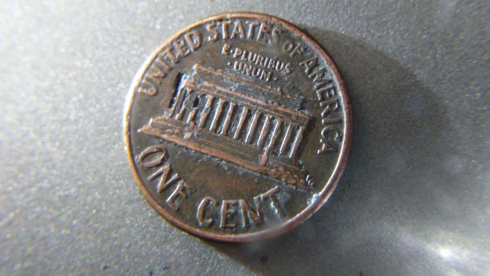 1990-D-Lincoln-Penny-With-Deterioration-And-Double-Die.-Any-Value-In-It?