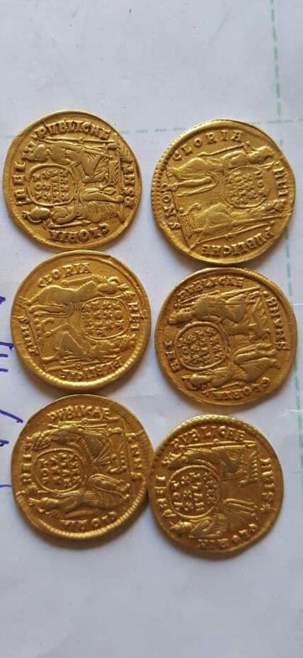 Pls-Help-Me-Identify-This-Collection
