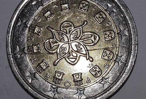 2002-Portugal-2-Euro-Coin-With-Die-Crack-Through-Middle?