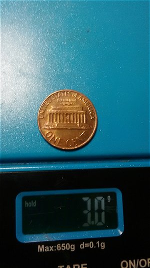1982-No-Mint-Mark-Small-Date-Penny,-I-Think!!