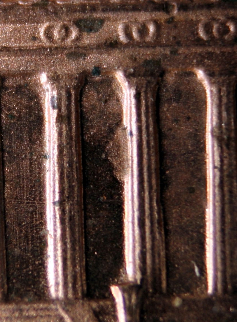 1999-P-LMC-A-Clash-And-A-Die-Chip-Two-Bits...lol