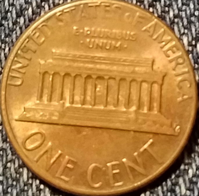 1984-LMC-Inverted-Cheek-Bone-On-Lincolns-Face?