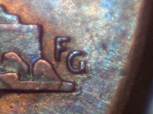 1989-Lincoln-Memorial-Cent-Designers-Initials.-The-Same-?