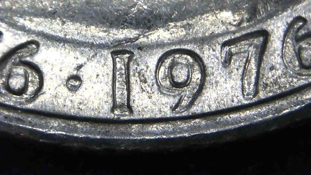 1976-D-Washington-Bicentennial-Quarter---Die-Crack-And-Doubling?