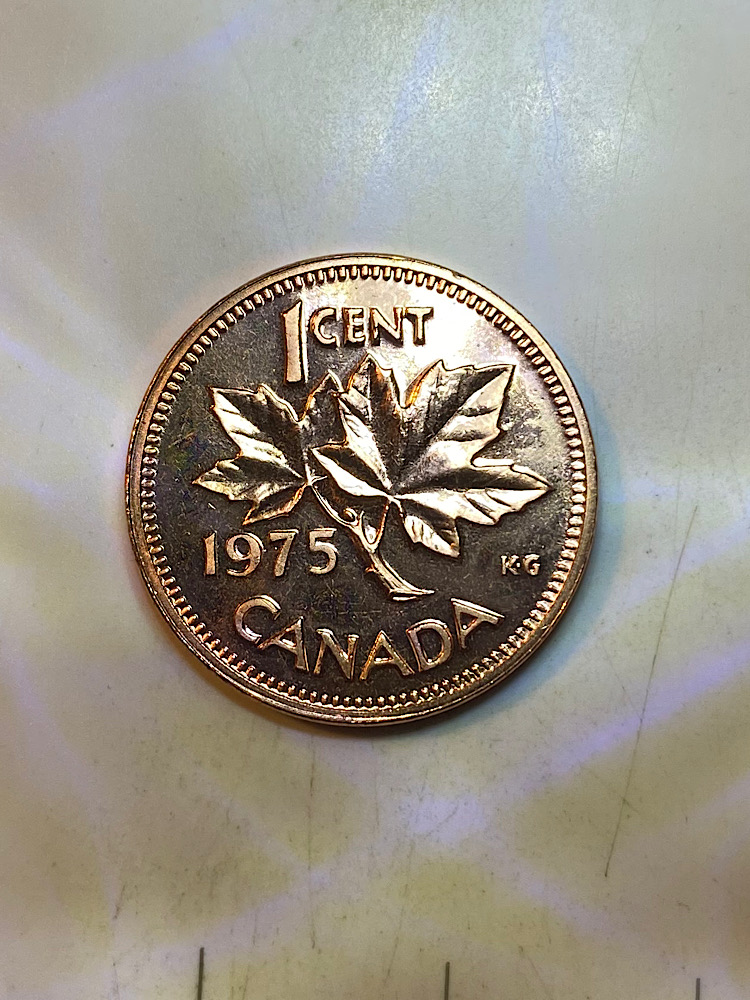 1975-Uncirculated-Set-Penny-Doubled-Die?-A-Worn-Die?-Somethings-Off,-Any-Ideas?