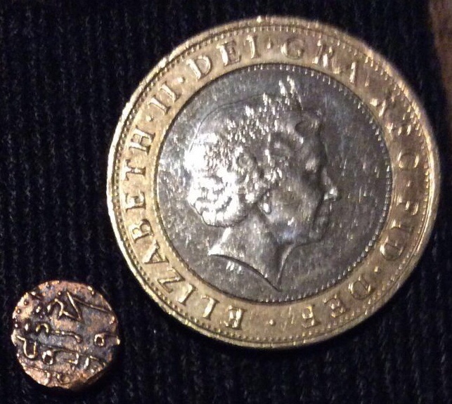 Unidentified--Indian-Tiny-Copper-Coin--Any-Suggestion