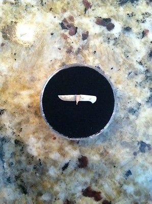 Dream-Come-True-For-A-Coin-And-Knife-Collector....