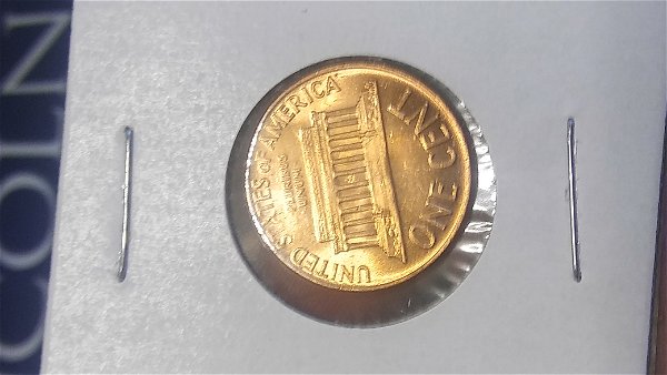 1965-1-Lincoln-Memorial-Cent-With-No-E-On-Reverse