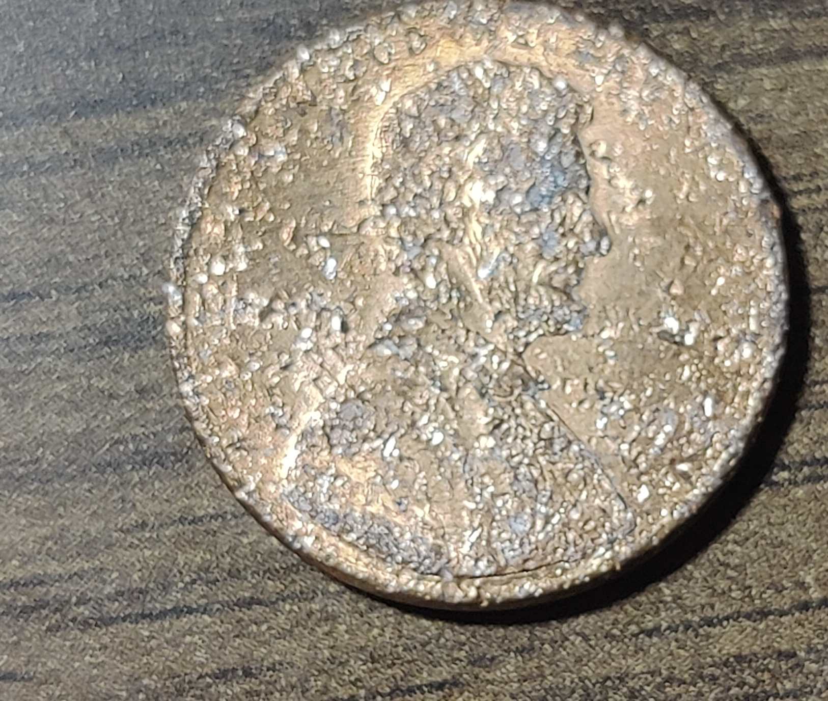 Is-This-A-Parklot-Penny-Or-Mint-Dmg-Can't-Make-Out-Date-Fully-1990-S-Something