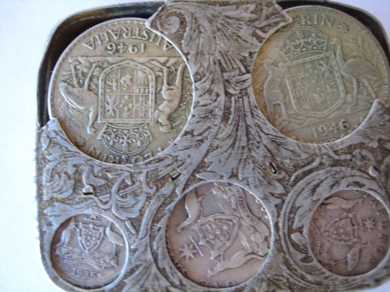 Ye-Old-Time-Coin-Holder