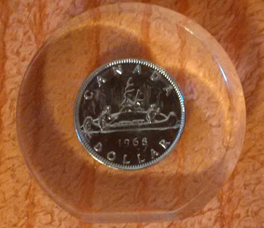 1968-Dollar-Coin-In-Acryilic