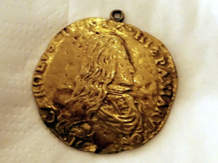 Possible-Charles-II-Of-Spain-Gold-Or-Gilded-Coin-To-Identify-Please