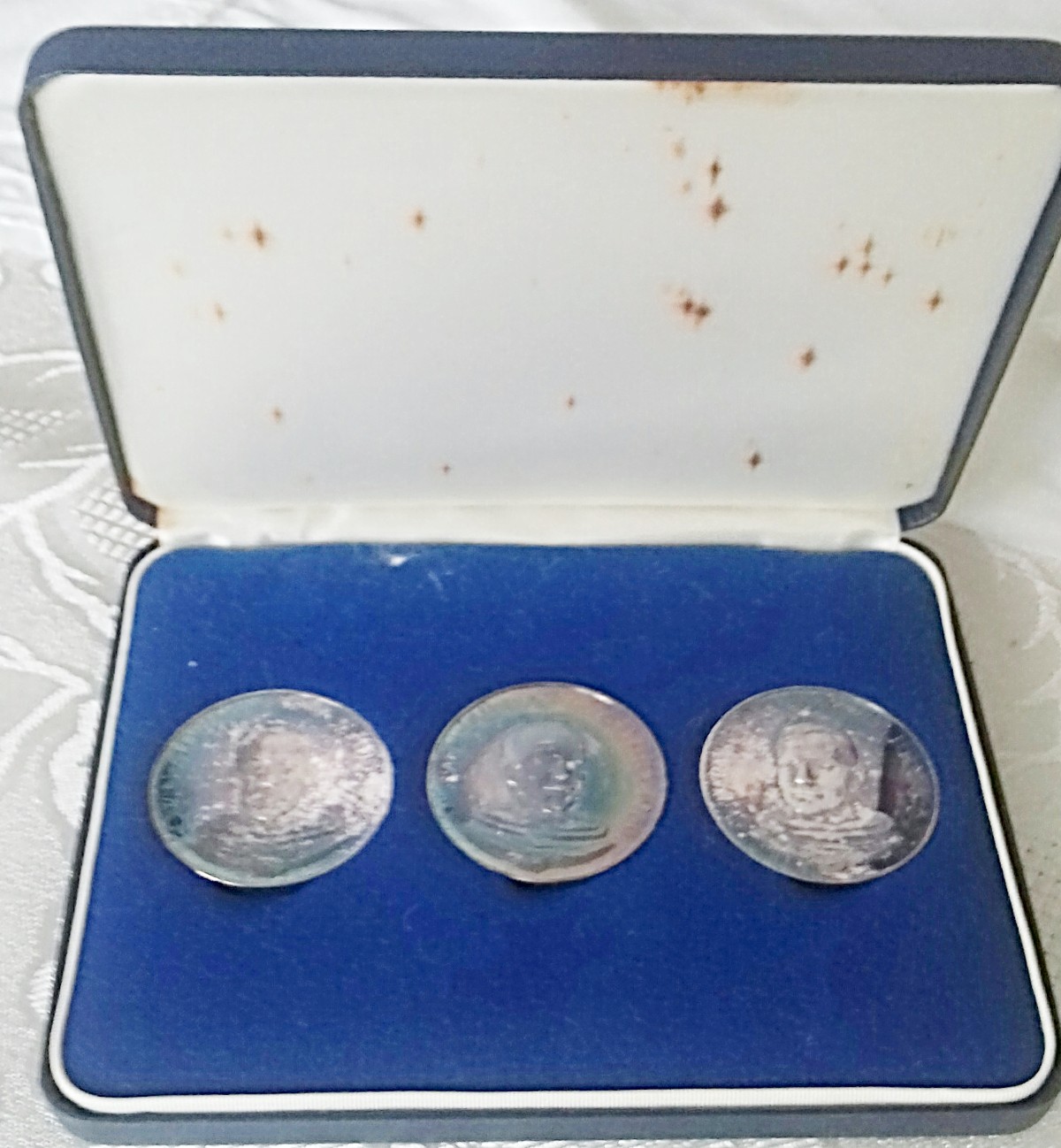 Apollo-11-Silver-Medals---Any-Information-Gratefully-Received-Please!
