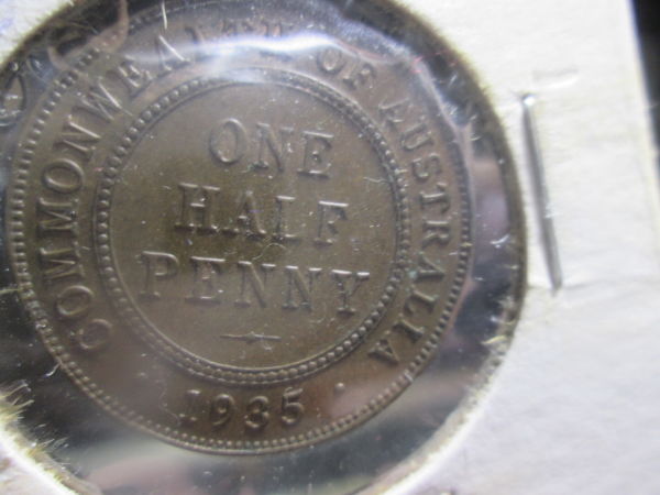 Help-With-Uncirculated-Australian-Pennies-And-1/2-Pennies