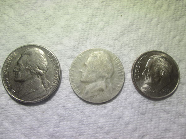 Help-W/-1945-P-War-Nickel-Wrong-Planchet-And-Off-Metal-Error