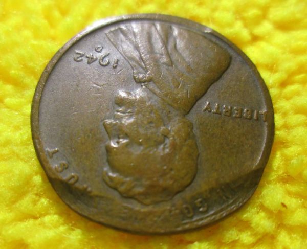 1942-D-Lincoln-Wheat-Cent-With-Unknown-Rim-Error?