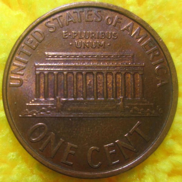 Another-Lincoln-Memorial-Cent--Obverse-Struck-Through-Die-Cap