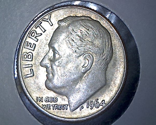 Found-1964-P-Roosevelt-Dime-W/-Clashed-Hot-Lips