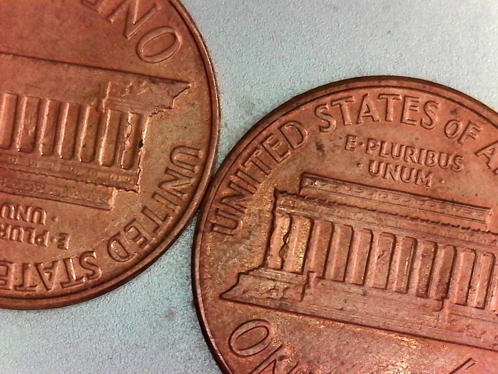 Two-1960-D-Lincoln-Cents-Looks-Like-Die-Chip/-But-Clash?