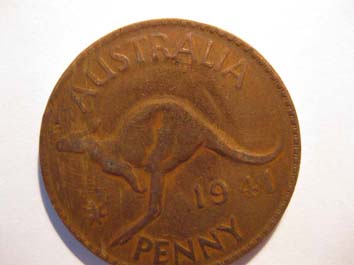 1941-Penny---Silhouette-Behind-Roo