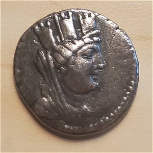 Tyche-Tetradrachm,-Arados,-87-86Bc