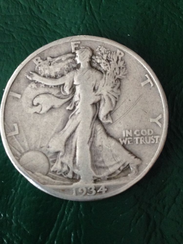 Amazing-How-People-Can-Go-Shopping-And-Pay-With-A-Coin-Like-That