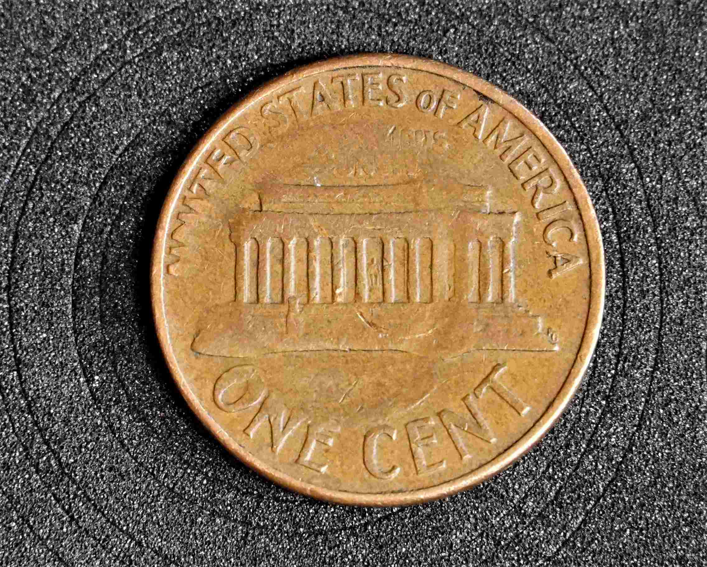 1959/69-Penny.-Not-Sure-What-Mint.-Also-Unsure-If-This-Is-A-Mint-Error-Or-PMD.