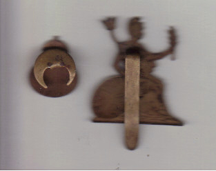 Are-These-Military-Cap-Badges-?