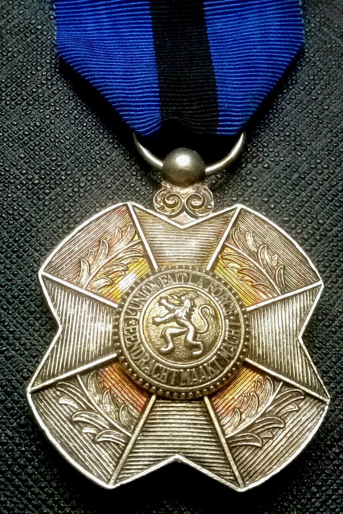 Please-Your-Opinion-Leopold-2-Medal-1890