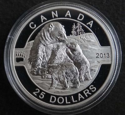 1-Oz-O-Canada-Wolf