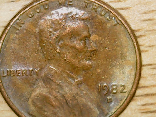Found-This-1982-D-Penny-With-Raised-Lines-On-Obverse-And-Reverse