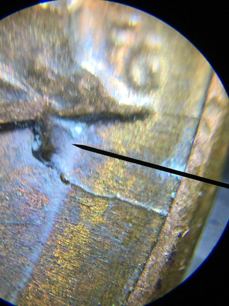 Die-Chip-Several-Die-Cracks