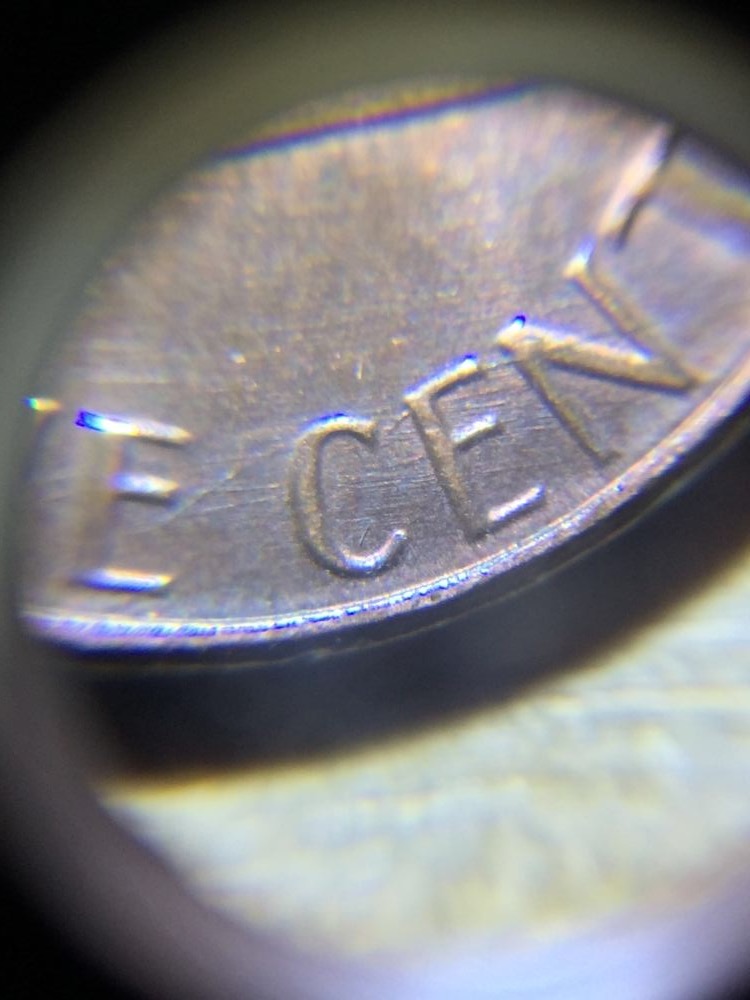 Die-Chip-Several-Die-Cracks