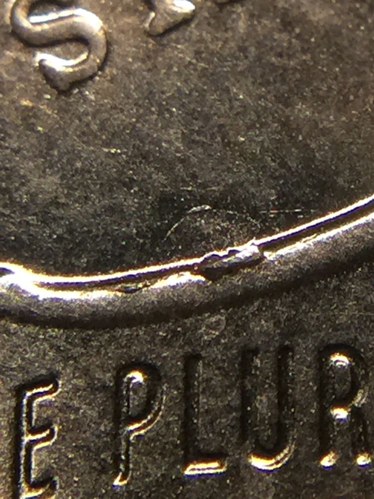 2017-Inner-Die-Break-Round-Crack-With-Chips-Reverse