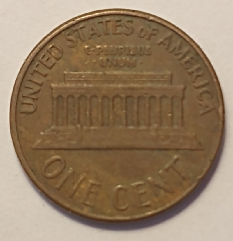 1960-D-LMC-Doubling-On-Lips-And-Neck?
