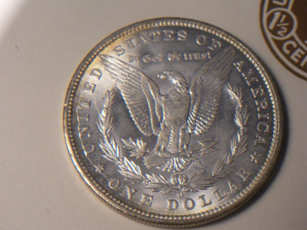 1899-O-Morgan-Dollar,-Die-Cracks.