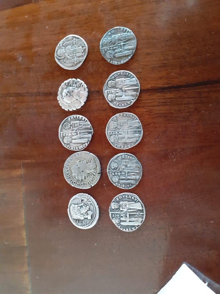 Got-A-Bunch-Of-Old-Roman-Coins-Here