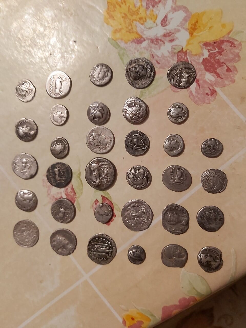 Got-A-Bunch-Of-Old-Roman-Coins-Here