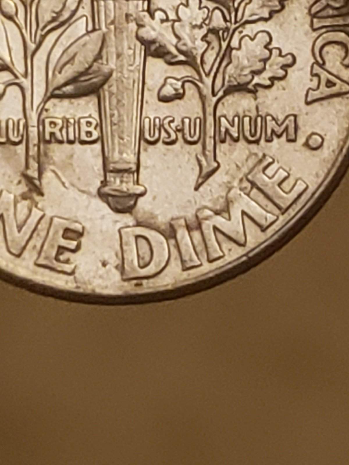 2002-D-Dime-Large-Lamination-Die-Crack-Or-Clash?