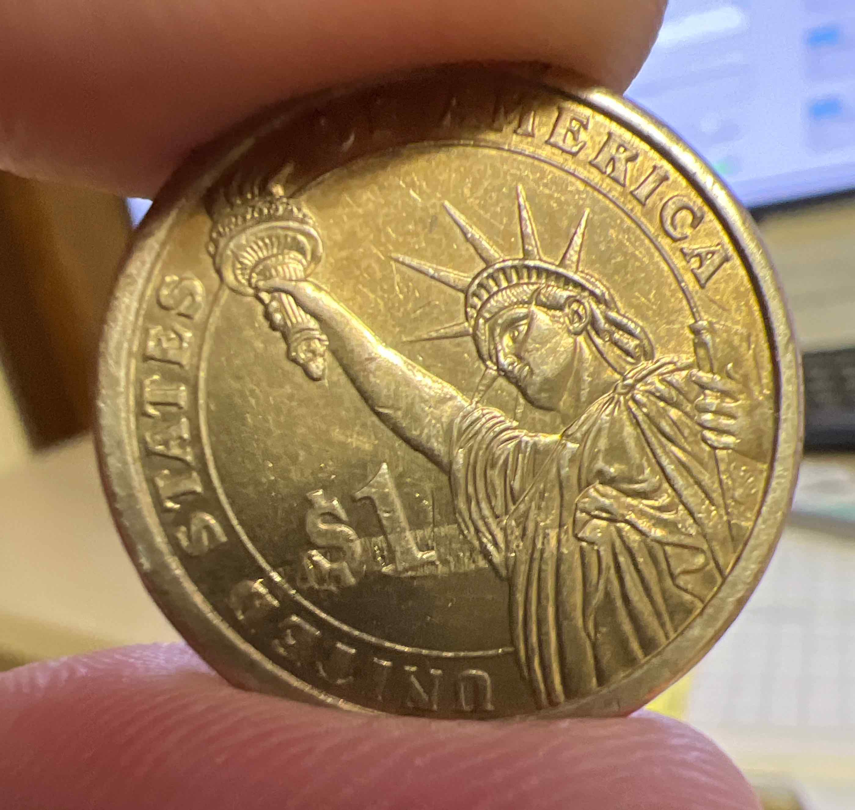2007-D-Washington-$1-Coin.-Possible-Die-Break-On-Reverse